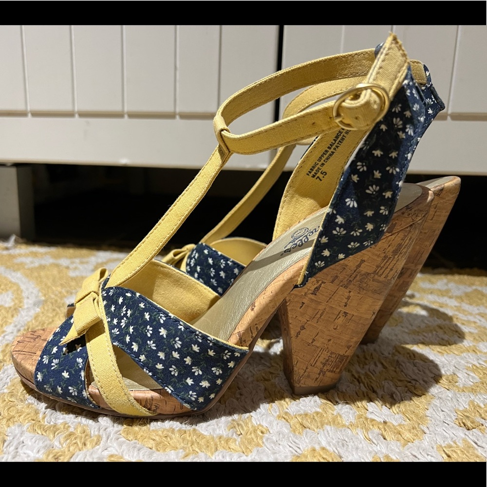 Seychelles Cork heel Size 7.5